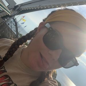 Meet your Posher, Madison